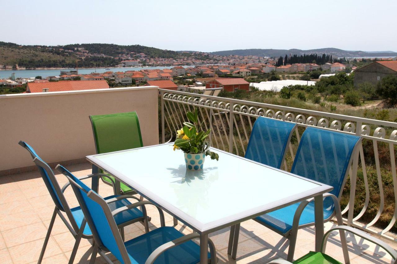 Apartman Dinka Trogir Buitenkant foto
