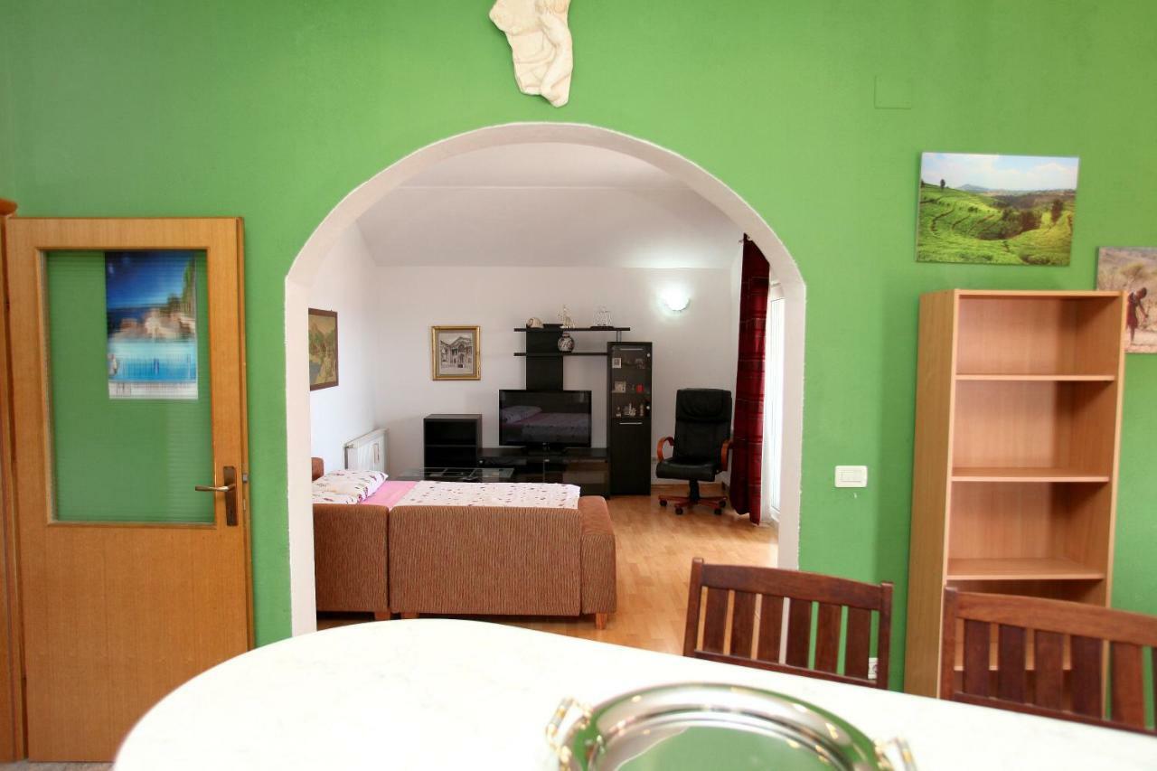 Apartman Dinka Trogir Buitenkant foto