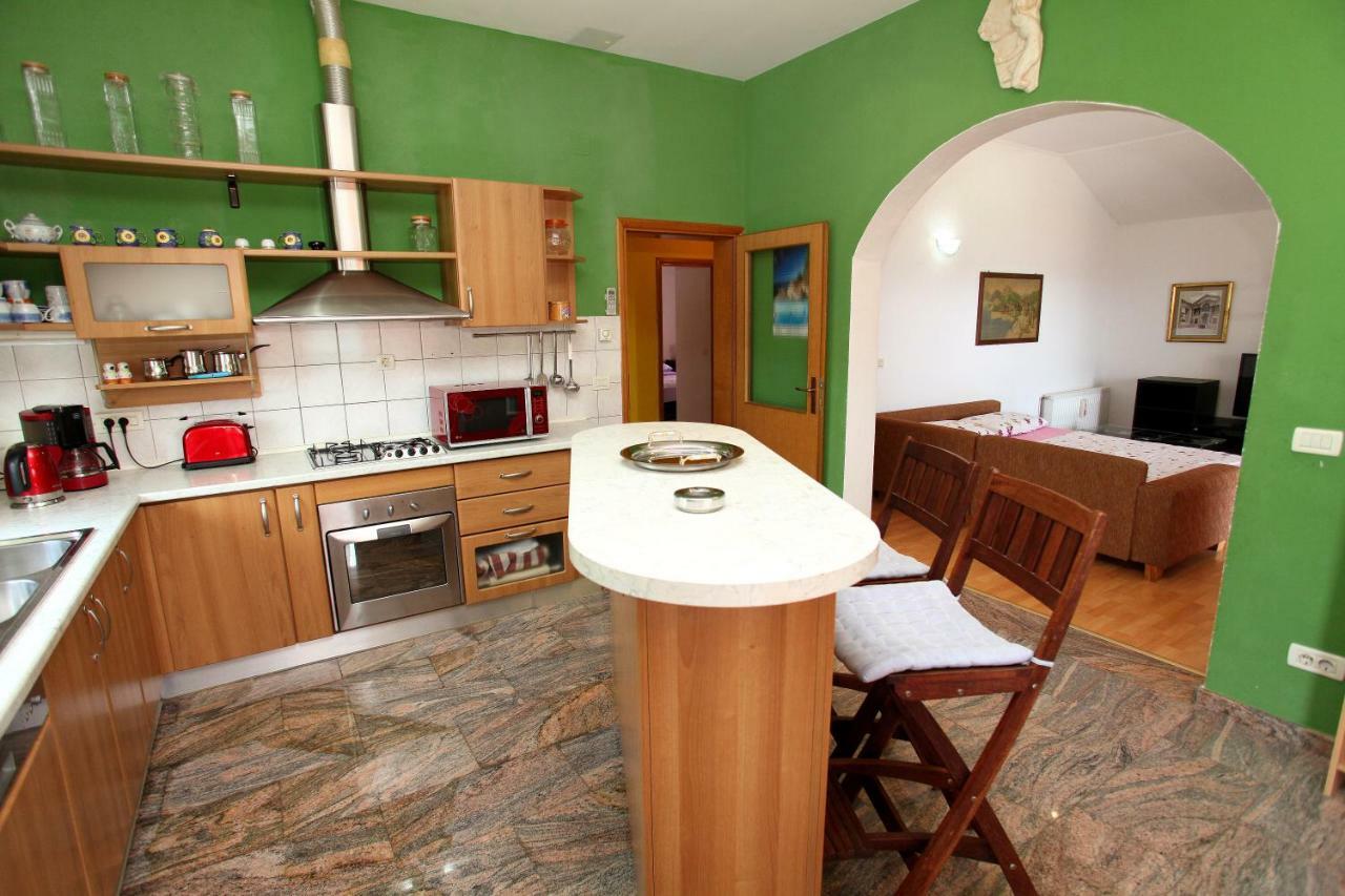 Apartman Dinka Trogir Buitenkant foto